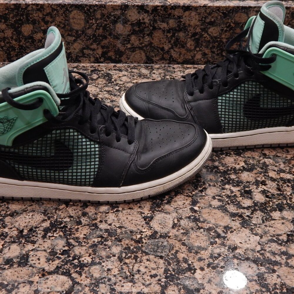 Air Jordan 1's Retro '89 Green Glow😎 - Picture 5 of 9